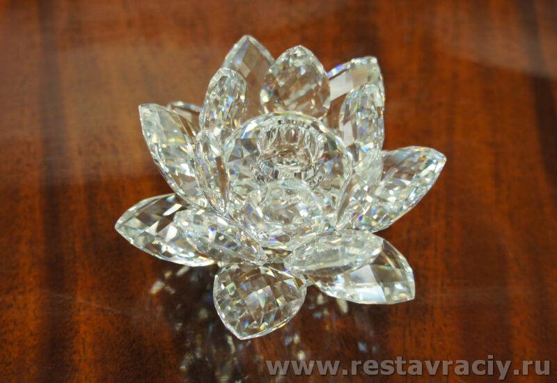 Фигурка из стекла
